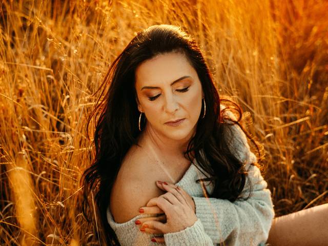 Feminino de Alessandra Staffortti