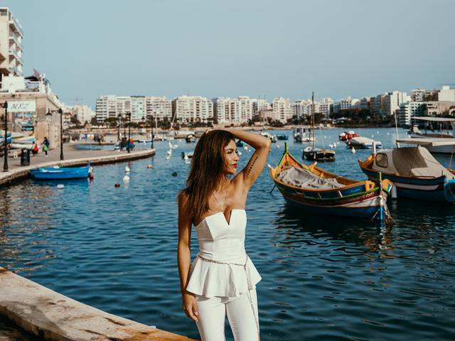 Feminino de Cyntia Assis