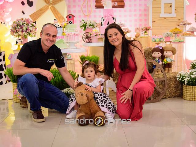 1 Ano de Laura Pinheiro