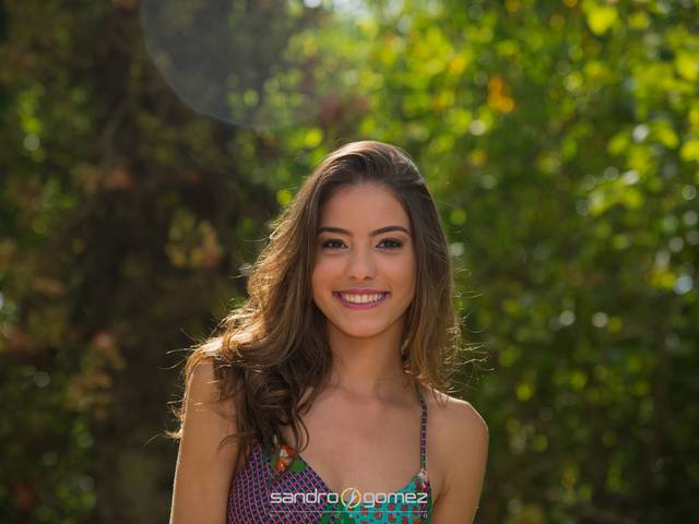 Ensaio Debut de Julia Alfradique