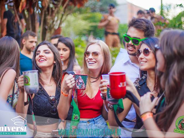 FOTOS FESTAS DE TURMA de Recepção Calouros Medicina FAG