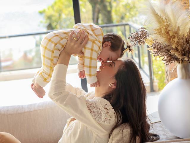 Corporativo de Sessão corporativa - Luiza Abranches- Mamãe Dorme Acessoria