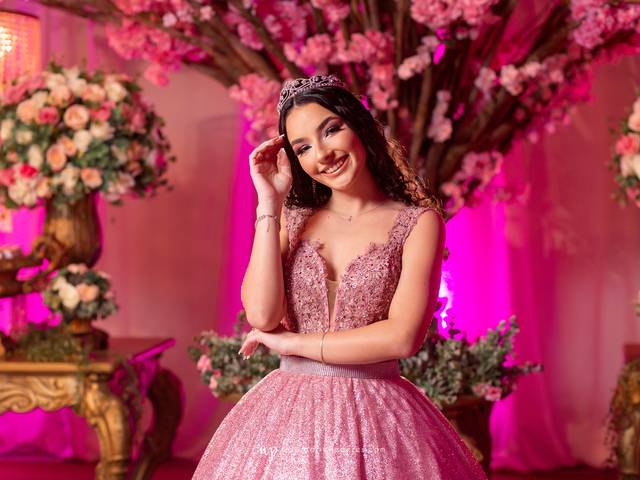 Festa dos Quinze de Caroline Monteiro