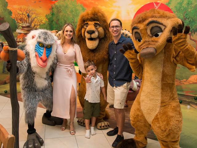 Aniversário de A COMEMORAÇÃO É UM MOMENTO MUITO ESPECIAL PARA O ANIVERSARIANTE, POIS MOSTRA O QUANTO ELE É QUERIDO E IMPORTANTE