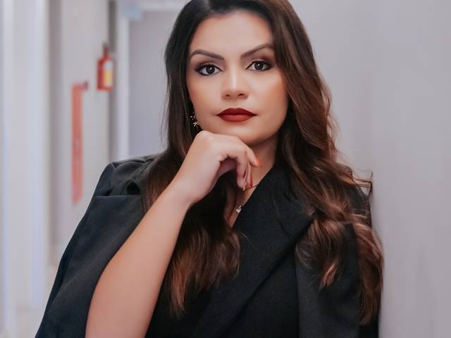 IMPACT - Corporativo de Ariane Santana 