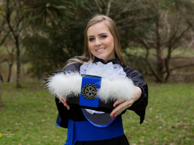 Formaturas de Formatura de Engenharia Civil Laura Sfatoski Zilio 