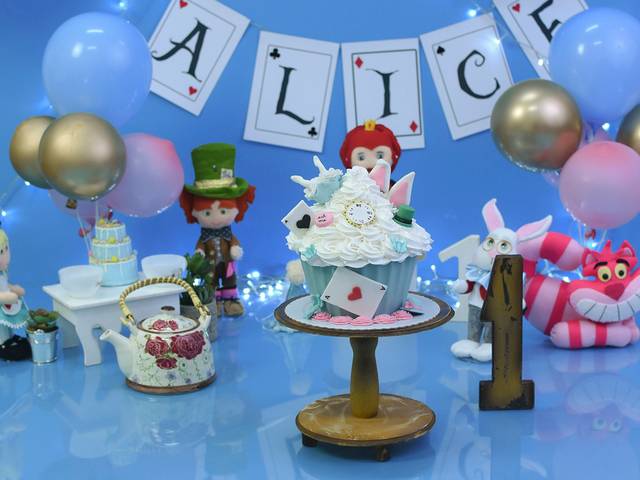 Smash the cake de Maria Alice - No País das Maravilhas