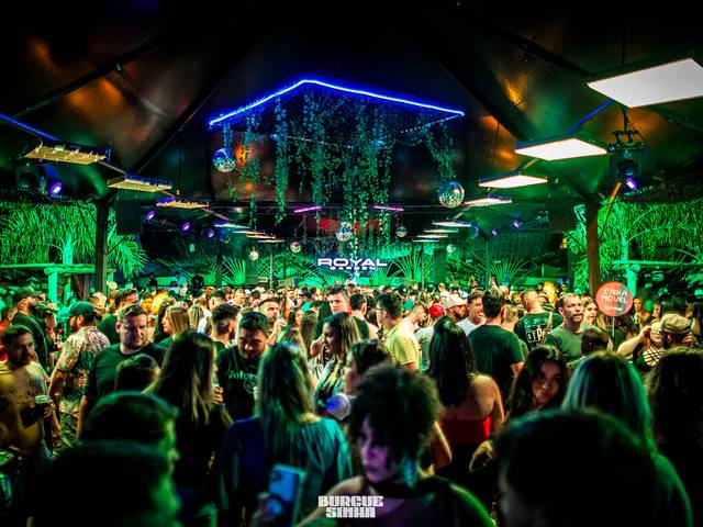 Baladas de 2023-12-09 Burguesinha @Royal Garden