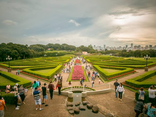 Lugares Pelo Mundo de Lugares Pelo Mundo: Curitiba (Brasil)
