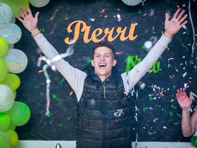 Aniversários de Lucas 18 Anos