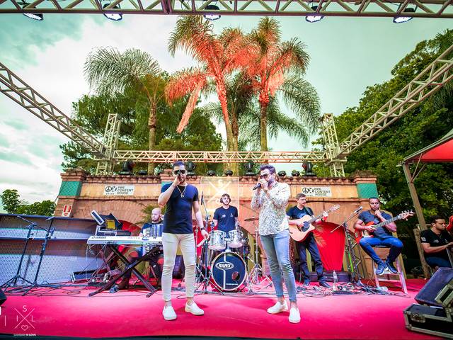 Baladas de Sambar in Love