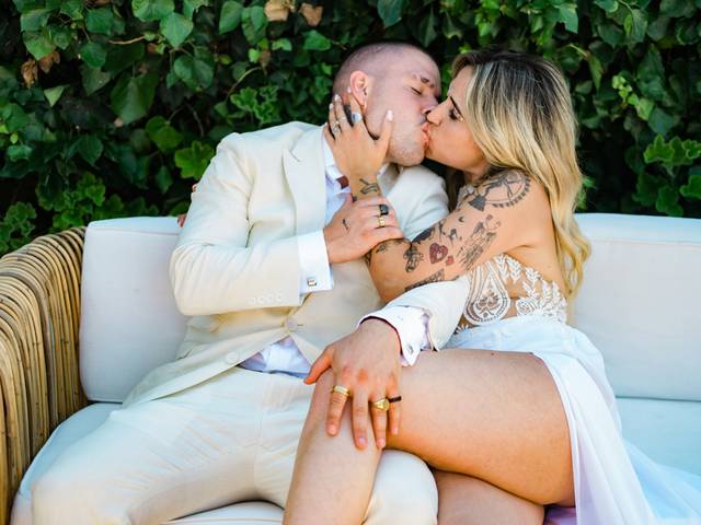 Weddings de REBEL ALL WHITE WEDDING BY THE BEACH IN PORTUGAL