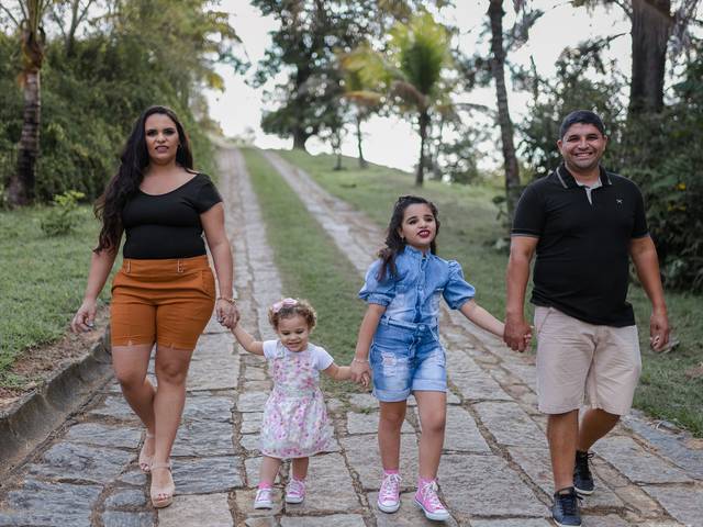 ENSAIOS EM FAMÍLIA de LAURA EM FAMÍLIA