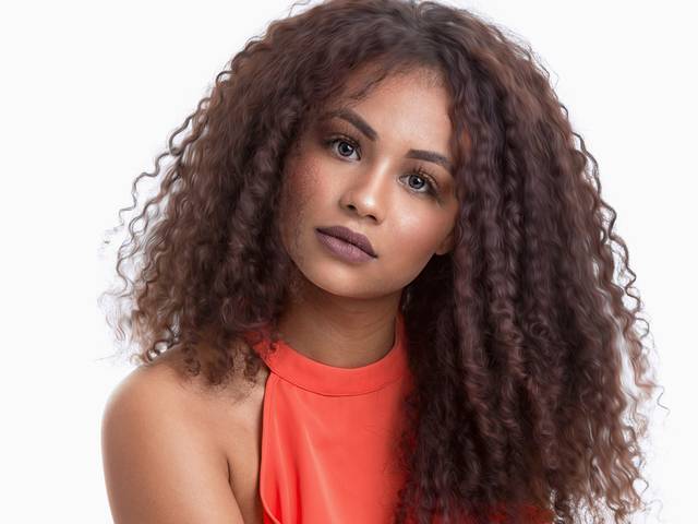 Ensaio fotográfico em estúdio. de Ensaio fotográfico de moda e beleza em Santos - SP, modelo Laís Pontes, make Sthefany Peixoto. Fotógrafo Marcos Castro.