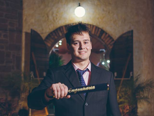 Formaturas de Felipe das Neves