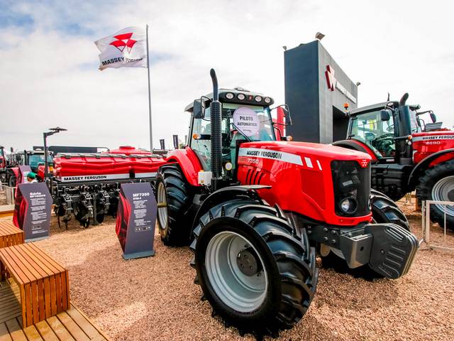 Eventos Corporativos de Estande Massey Ferguson Expointer