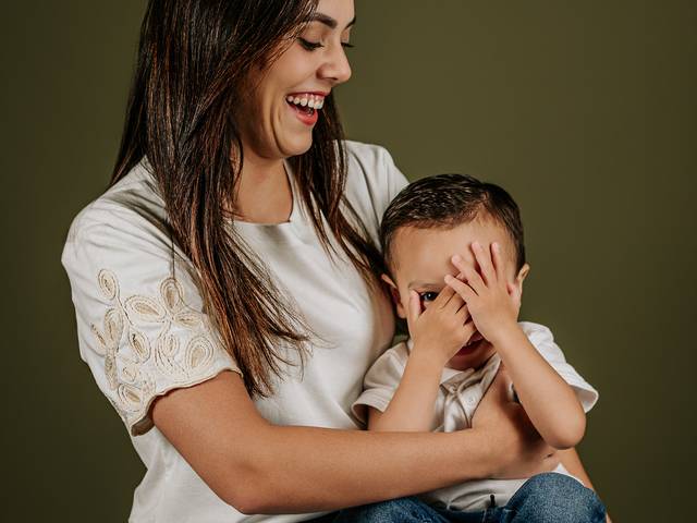 Ensaio de Familia de THAY E MIGUEL - ONDE O AMOR DE HOJE ENCONTRA A MEMÓRIA DE AMANHÃ