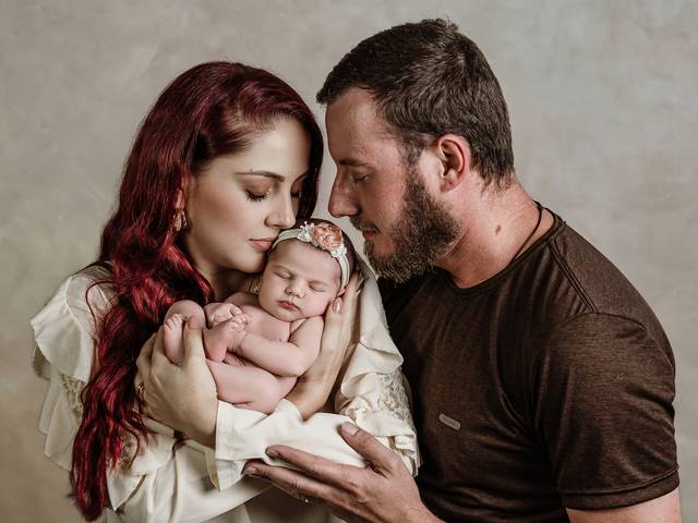 Newborn de MARIA ELISA, 12 DIAS - SOBRE FAMÍLIAS QUE CHEGAM TRAZENDO AMOR PARA DENTRO DO ESTÚDIO