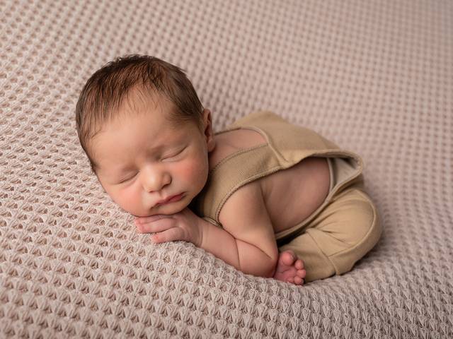 Newborn de Ensaio Newborn em Ponta Grossa/PR - ARTHUR 8 dias