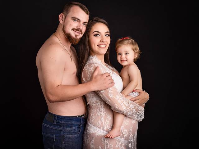 Gestante de ENSAIO GESTANTE EM ESTÚDIO - GABRIELLE 32 SEMANAS - A DOCE ESPERA DA ANA JÚLIA