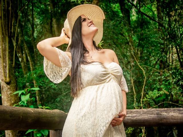 Gestante de Ensaio fotográfico de gestante, mãe Camila