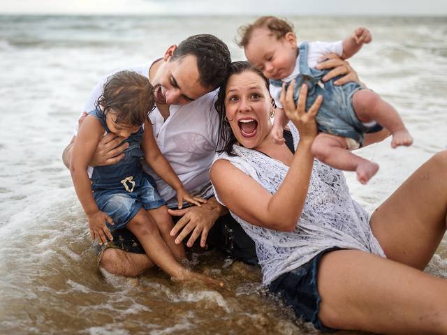 Em Família de Monica, Mario, Elisa, Marina e Alda na praia