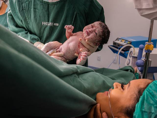 Nascimentos de Nascimento de Letícia