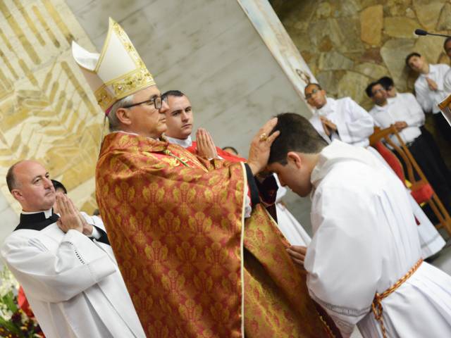 Fotografia Religiosa de Ordenação Diaconal - Diácono Raphael Archetti