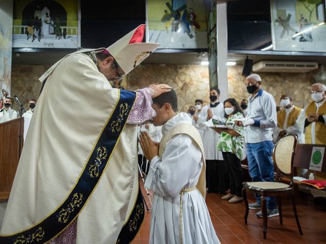 Fotografia Religiosa de Ordenação Sacerdotal - Padre Rodolfo