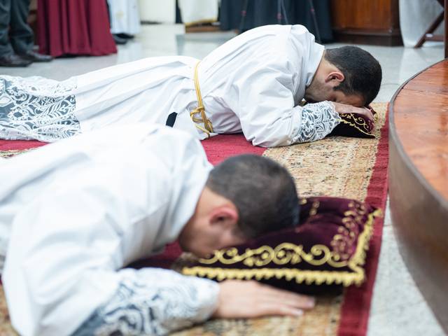 Fotografia Religiosa de Ordenação Diaconal - Diáconos Jeferson e Guilherme