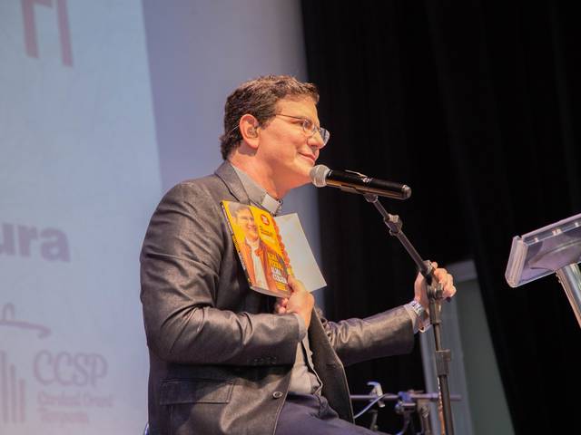 Outros de Lançamento livro Padre Reginaldo Manzotti