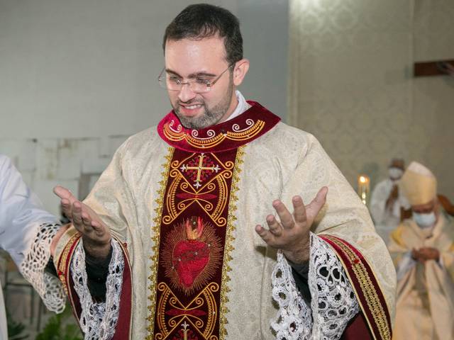 Ordenação Presbiteral de Ordenação Presbiteral Pe Daniel Calil