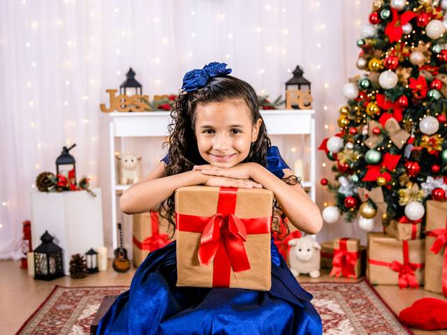 Mini Ensaio de Mini Ensaio de Natal – Estúdio Fotográfico com Cenário em Cuiabá MT 