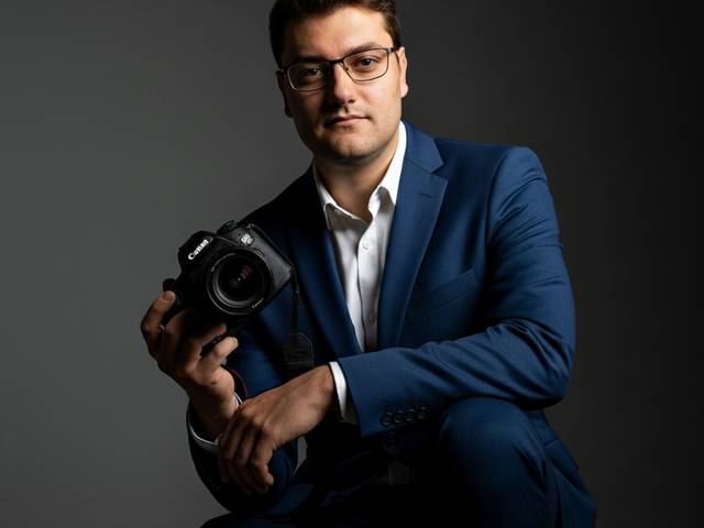 Comerciais  de Auto Retrato com Tratamento Profissional de IA