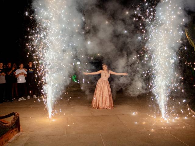 Aniversário de 15 Anos de Evelyn Gaia