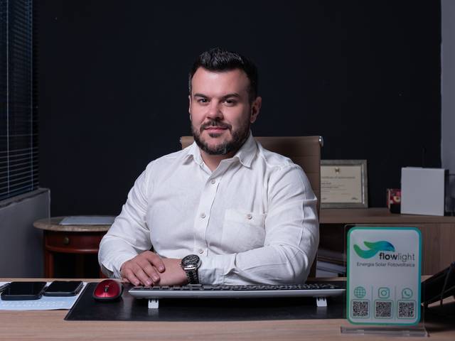 Corporativo de Fábio Wolf - Flow Ligth Energia Solar
