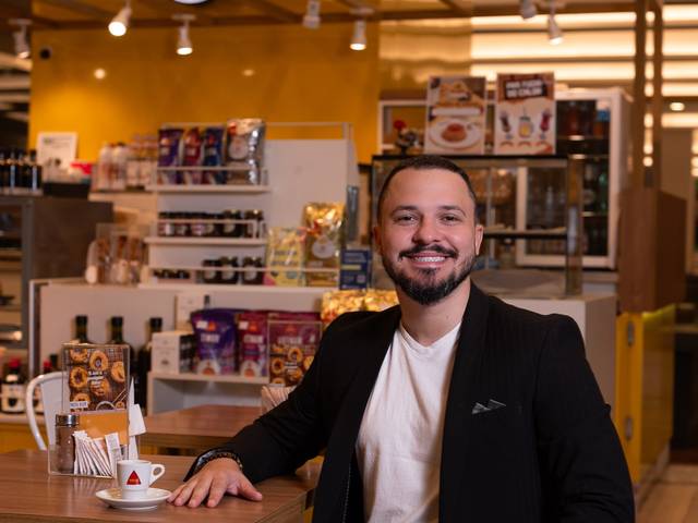 Corporativo de Ícaro Hornick