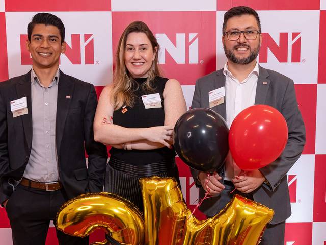 Corporativo de BNI Coliseu - festa dos 3 milhões
