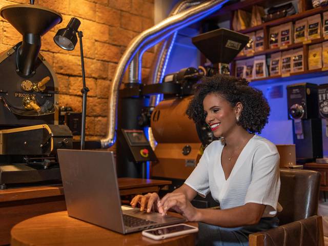 Empresarial de Rosi Cardini