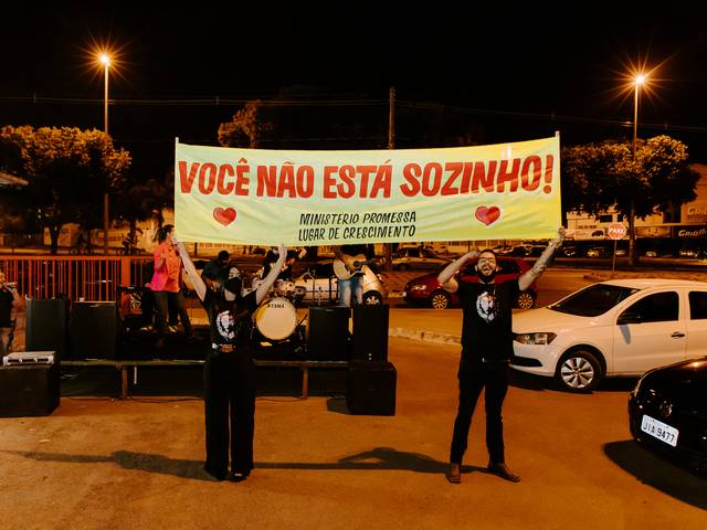 Celebração da Família de Culto Drive-in