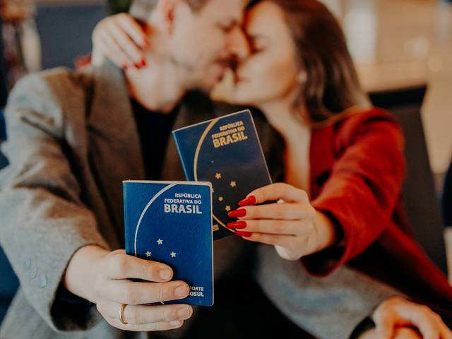 Sessão  de Pré Wedding no Aeroporto de Florianópolis de Samantha e Rodrigo
