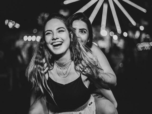Sessão  de Mayra e Thaina