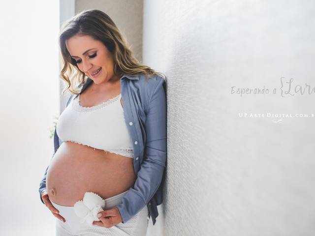 Gestante de A feliz espera da {Lara}