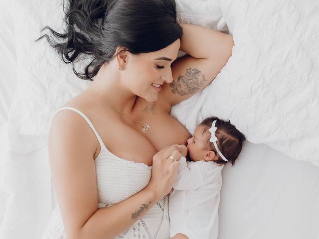 PRIMEIROS DIAS  de PRIMEIROS DIAS MANUELA