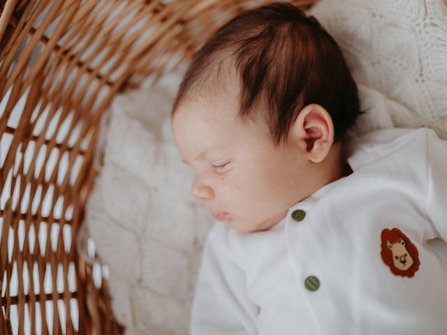 PRIMEIROS DIAS de SESSÃO PRIMEIROS DIAS { LÉO }