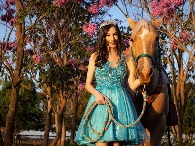 Feminino de Bárbara 15 anos