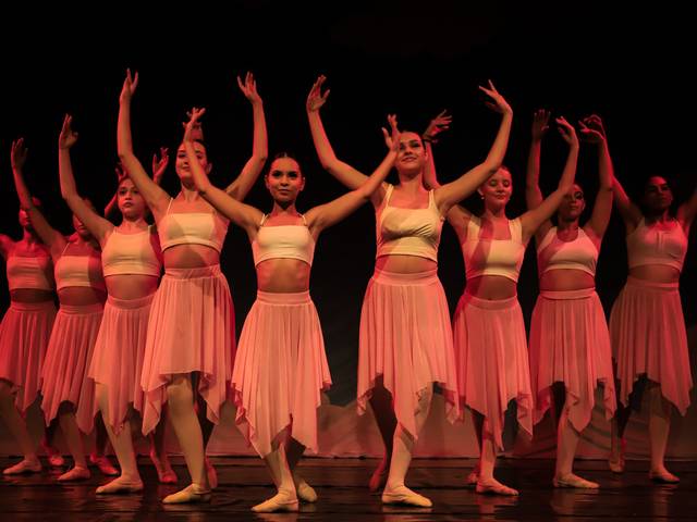 Comemorações de 2/5 MOSTRA DE DANÇA - NELSO VERRI