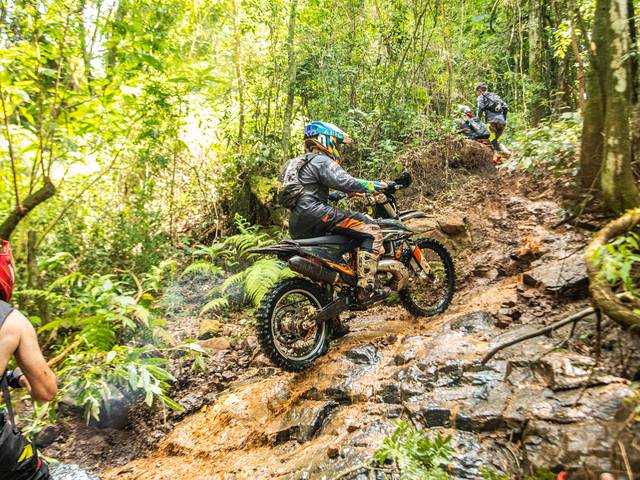 Esporte de ENCONTRO ENTRE AMIGOS DE MARILÂNDIA DO SUL