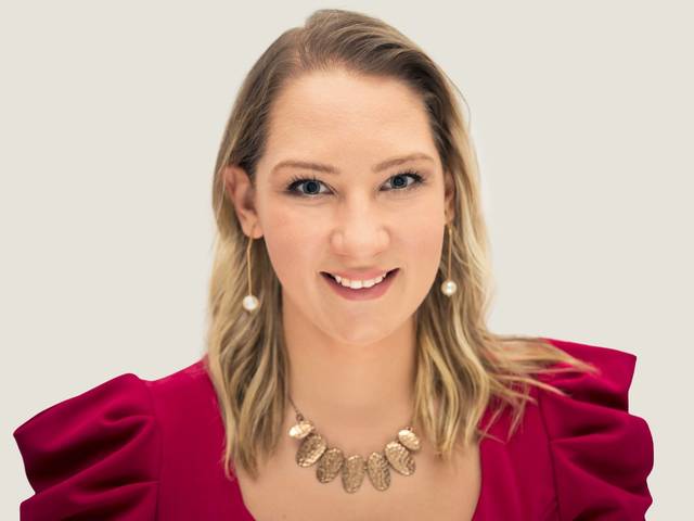 Ensaio  de LETICIA PETRYSZYN - ENSAIO CORPORATIVO