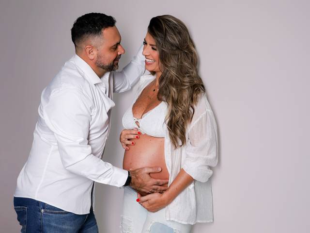 GESTANTE de Fotógrafa em Gravataí registra a emoção da primeira gravidez de Mari e Reverton